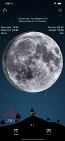 Moon phases calendar and night sky live