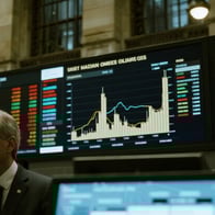 How to Invest in AI: A Comprehensive Guide to AI Investment Methods