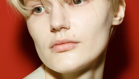 2025【護唇膏】推薦，BOBBI BROWN、DIOR潤色護唇膏盤點，解決嘴唇乾燥脫皮與細紋