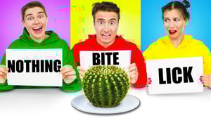 BITE, LICK OR NOTHING CHALLENGE ! Prank Wars by Multi DO CHALLENGE