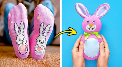 MAKE A CUTE BUNNY FROM OLD SOCKS 🐰 TURN WASTE INTO TREASURE