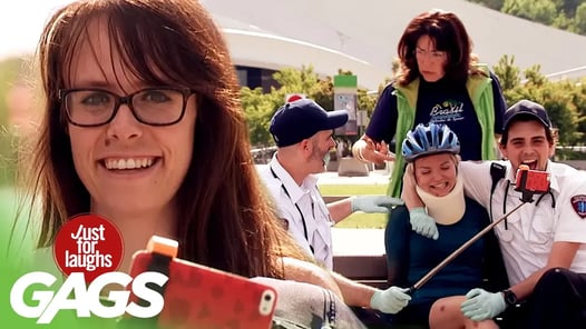 Paramedics Skip Out On Treatment To Take Selfies