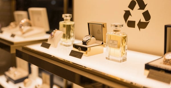 自宅からラクして高額査定！今話題のオンラインブランド買取サービスとは？