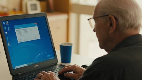 Empowering Seniors: Navigating the Internet Age with Confidence