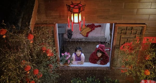 奶奶的衣柜坏了,给她翻新了一下。My grandma’s wardrobe was broken, so I gave it a makeover.丨Liziqi Channel