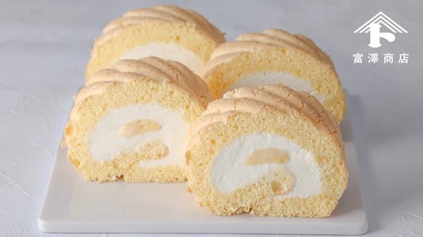 Wクリームのふんわりビスキュイロール / お菓子のレシピ