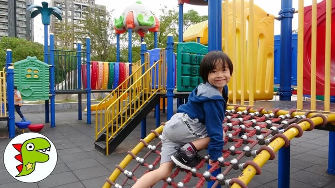 おでかけ 台湾 レオくんが公園のアスレチックであそぶよ！ トイキッズ